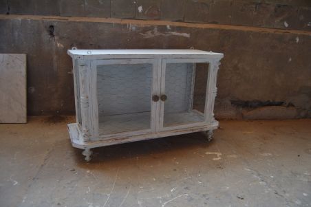 (n-6802) Valge kummut