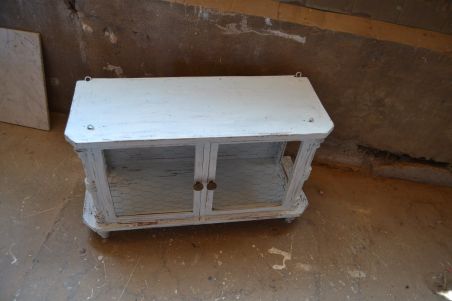 (n-6802) Valge kummut