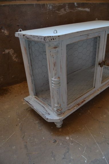 (n-6802) Valge kummut