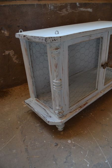 (n-6802) Valge kummut