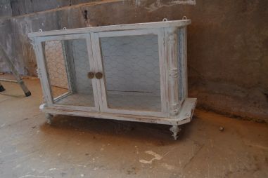 (n-6802) Valge kummut