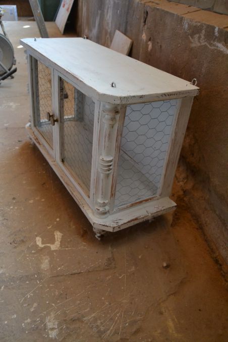 (n-6802) Valge kummut