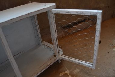 (n-6802) Valge kummut