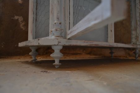 (n-6802) Valge kummut