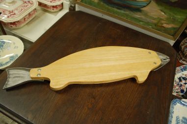 (n-6813) Suur kalavaagen/ lõikelaud