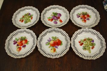 (n-6823) Pitsilised puuviljadega koogitaldrikud, 6tk