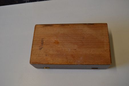 (n-6827) Vanem puidust kast, laegas