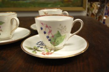 (n-6836/1) K&A Krautheim, Selb Bavaria, marjadega tassid-taldrikud, 5tk 2