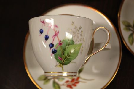 (n-6836/1) K&A Krautheim, Selb Bavaria, marjadega tassid-taldrikud, 5tk