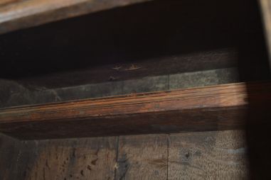 (n-6837) Vanem puidust seinakapp