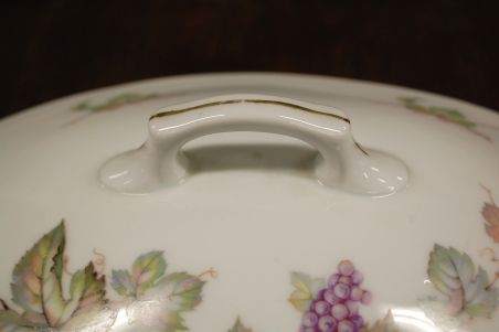 (n-6845) Epiag, viinamarjadega tirin