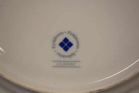 (n-6852)  Firkloveren Fürklovern Apilanlehti, Classic, sangaga vaagen