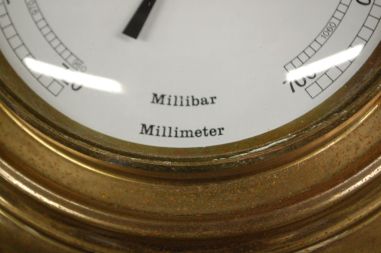 (n-6866/2) Ümar seinapealne baromeeter