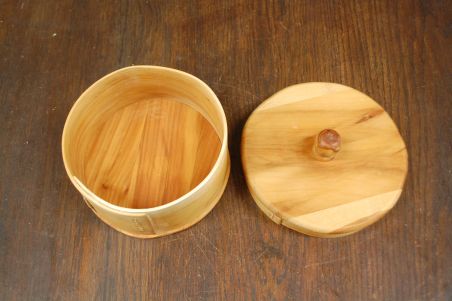 (n-6872) Puidust käsitöökarp