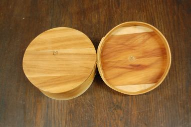 (n-6872) Puidust käsitöökarp