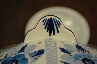 (n-6875) Delft Blue, käsitsimaalitud kaanega toos