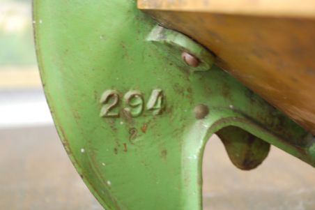 (n-6899) Vana leivalõikur RAADVAD