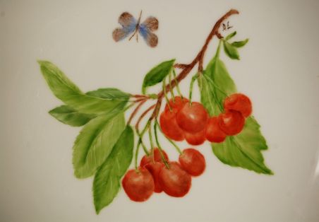 (n-6902) Käsitsimaalitud seinataldrik "Kirsid"