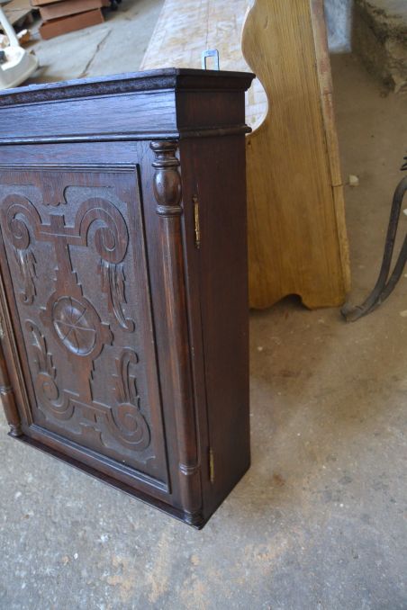 (n-6907) Vana tammest seinakapp