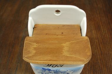 (n-6914/1) Trakonit, Kirssidega jahuvakk