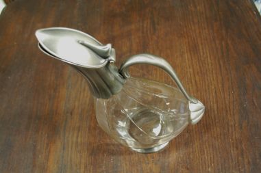 (n-6928) Linnukujuline veinikann/ dekanter