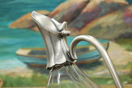 (n-6928) Linnukujuline veinikann/ dekanter