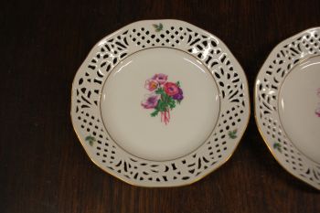 (n-6933) Christineholm Porcelaine, Pierre- Joseph Redoure, pitsilised koogitaldrikud, 2tk 2