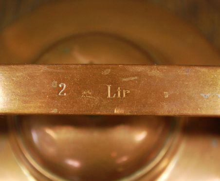 (n-6942) Metallist kann, 2L