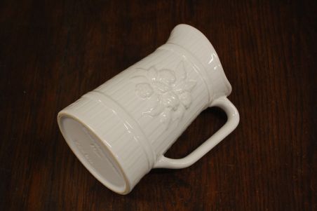 (n-6949) Guldkroken HJO, valge piimakann