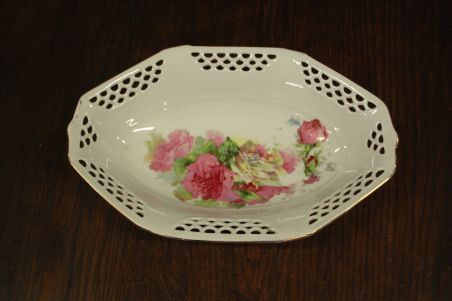 (n-6955) Pitsiline roosidega kauss