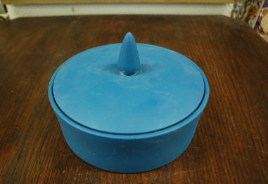 (n-6958) Sinine puidust karp