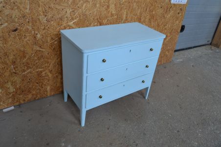 (L-653) Helesinine kolme sahtliga kummut (L-653) Helesinine kolme sahtliga kummut