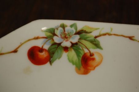 (n-6919) Kirssidega kann ja kauss komplektis