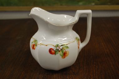 (n-6919) Kirssidega kann ja kauss komplektis