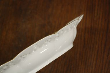 (n-6973) Pitsiline ovaalne kauss puuvijadega