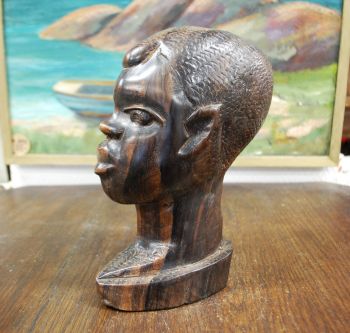 (n-6981) Aafriapärane suur puidust büst/kuju