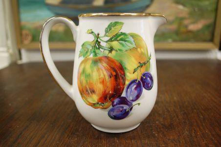 (n-6983) Kahla, puuviljadega kann