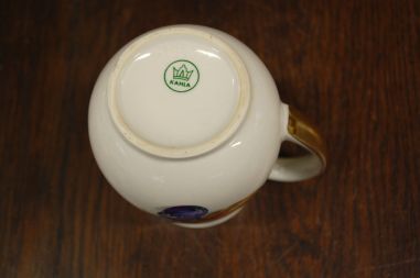 (n-6983) Kahla, puuviljadega kann