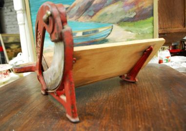 (n-6988) Vana leivalõikur GINGE