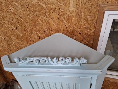 (L-655) Helesinine nurgakapp (L-655) Helesinine nurgakapp