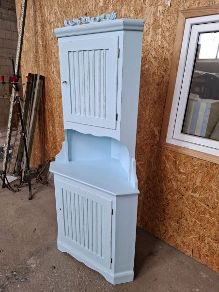 (L-655) Helesinine nurgakapp (L-655) Helesinine nurgakapp