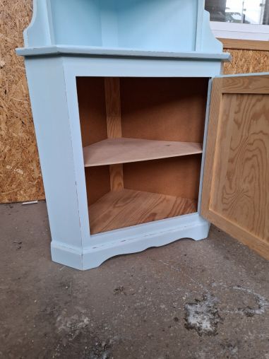 (L-655) Helesinine nurgakapp