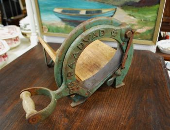 (n-6991) Vana leivalõikur RAADVAD