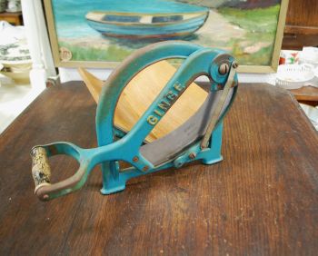 (n-6992) Vana leivalõikur GINGE