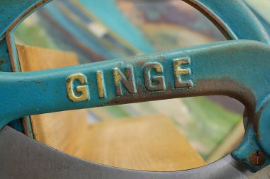 (n-6992) Vana leivalõikur GINGE