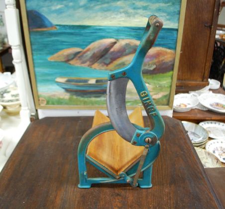 (n-6992) Vana leivalõikur GINGE (n-6992) Vana leivalõikur GINGE