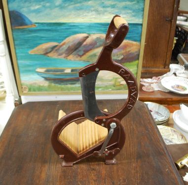 (n-7000) Vana leivalõikur RAADVAD