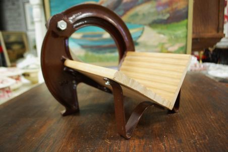 (n-7000) Vana leivalõikur RAADVAD