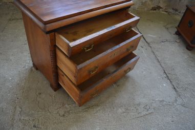 (L-669) Kummut kolme sahtliga