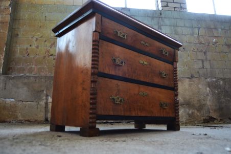 (L-669) Kummut kolme sahtliga